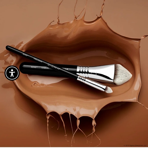 Sigma Beauty 4DHD™ KABUKI BRUSH - Picture 4 of 5